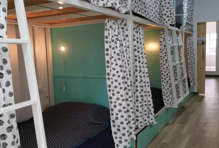 Green Home Hostel And Massage Бангкок Экстерьер фото